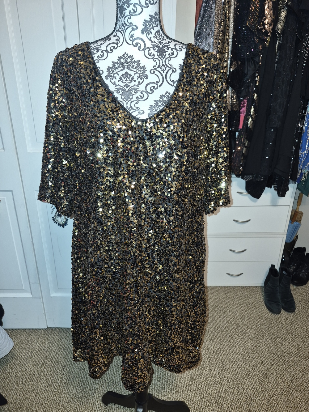 NWT - City Chic Gold Sequin Midi Dress - M(18W)